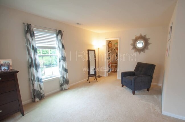 Building Photo - 2200 Thomas Kenney Dr