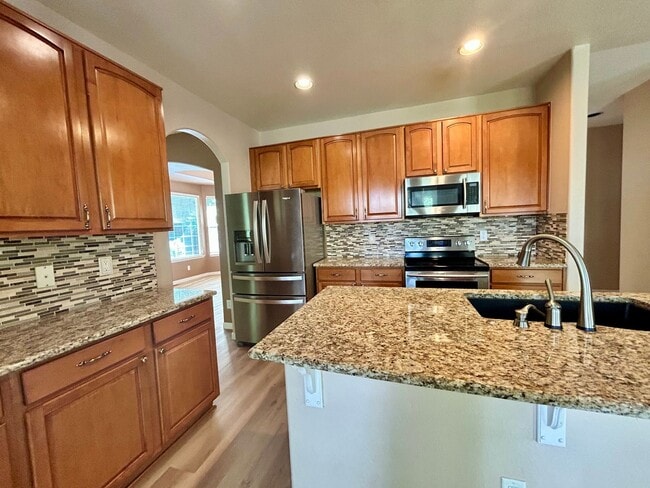 Building Photo - Spacious 3Bd Home in the Broadlands