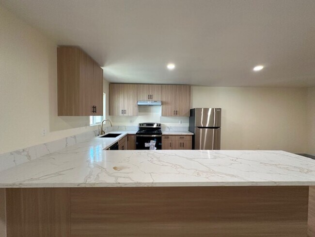 Building Photo - 7227 Forbes Ave