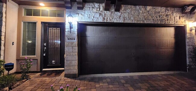 Building Photo - 10605 Enclave Springs Ct