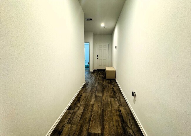 Building Photo - 31726 Sutton Mdws Ln