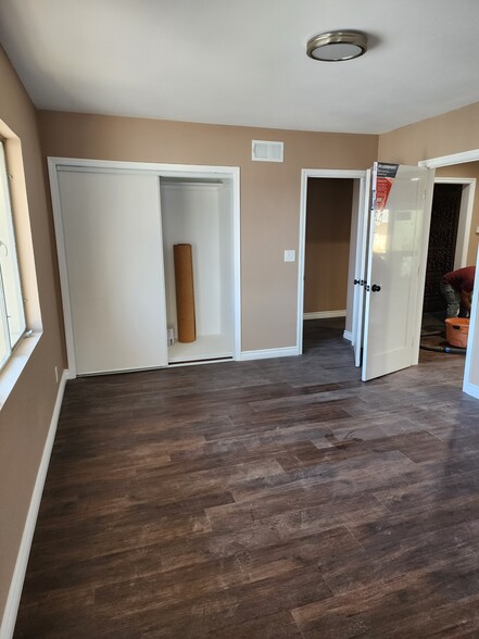 Bedroom/Office - 5014 W 58th Pl