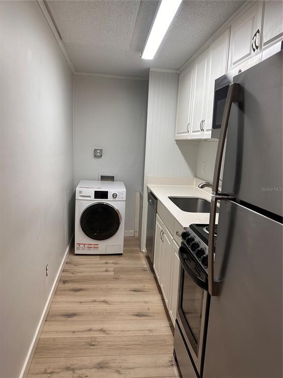 Building Photo - 2490 SW 14th Dr