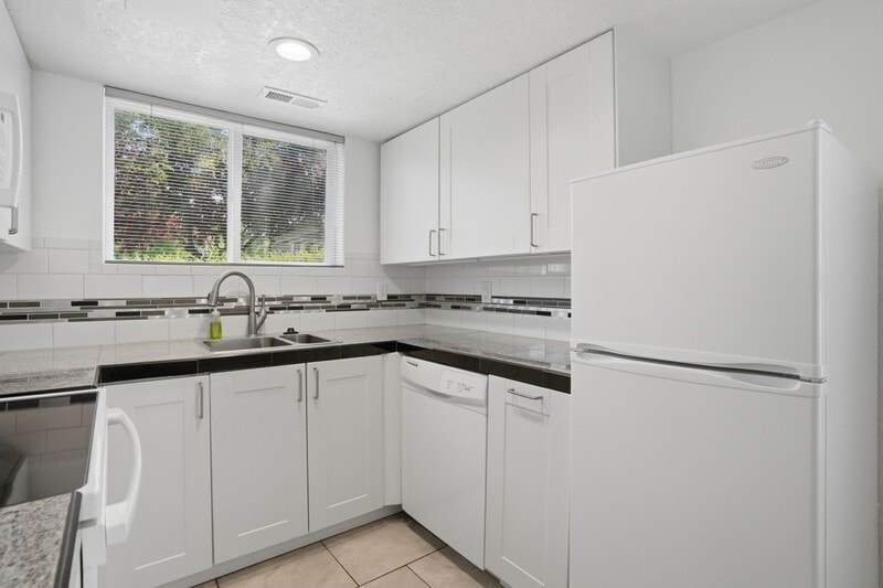 Building Photo - 4616 S Quail Vis Cv