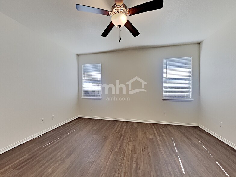 Building Photo - 325 Pebble Beach Run