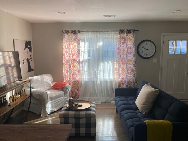 Building Photo - 364 Argus Cir NW