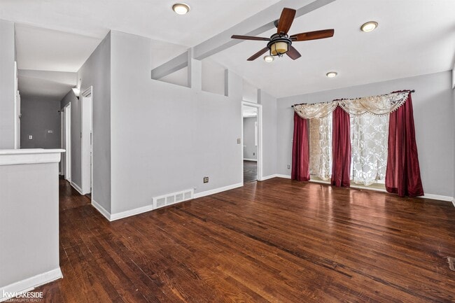 Building Photo - 5342 Streefkerk Dr