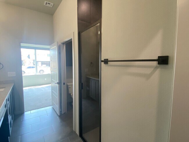 Building Photo - Beautiful contemporary 2-story home with 3 bedrooms and 2 bathrooms in Addison Creek.