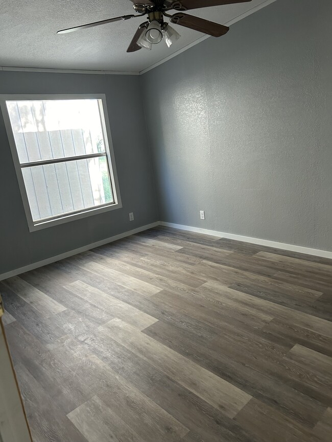 Building Photo - 656 County Rd 4614
