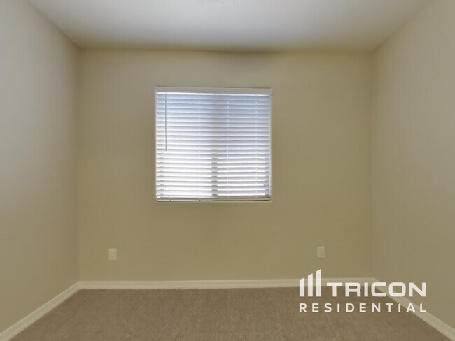 Building Photo - 25572 W Ripple Rd