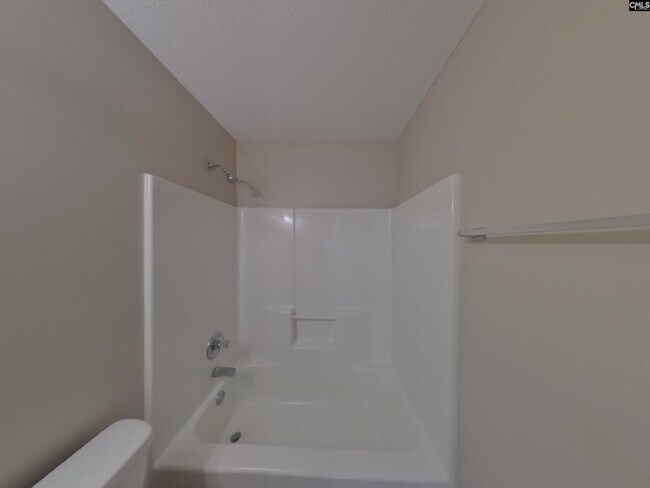 Building Photo - 562 Chisolm Way
