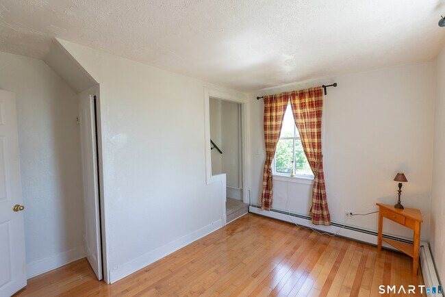 Building Photo - 236 Hempstead St