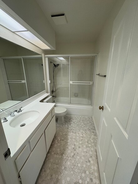 Building Photo - 7314 Laura Ln