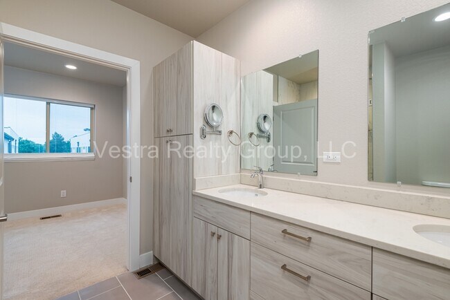 Building Photo - 4743 E Iliff Ave