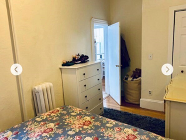 Building Photo - 28 Temple St