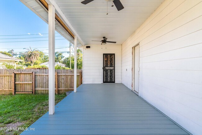 Building Photo - 4313 Lexington Ave