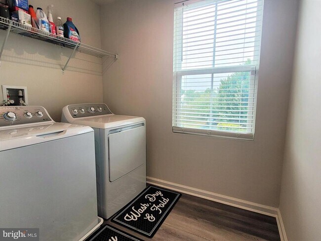 Building Photo - 28 Sedimentary Rock Rd