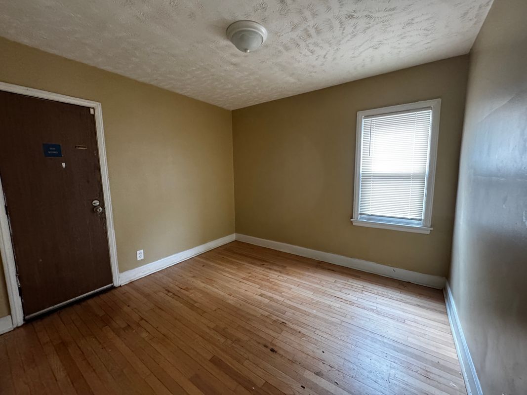 Building Photo - 19164 Westphalia St