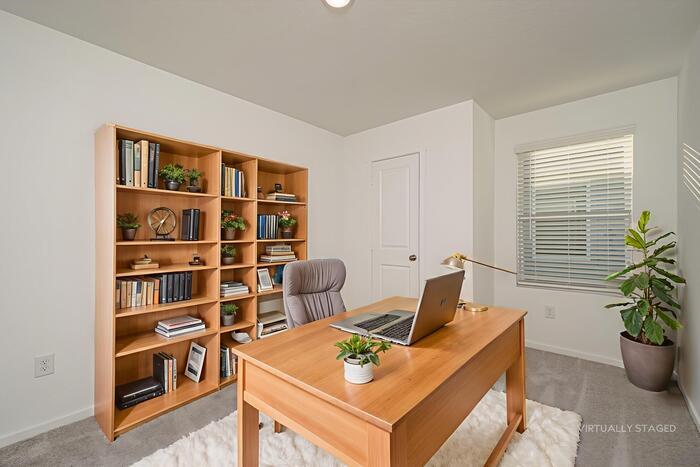 Building Photo - 542 Layne Overlook