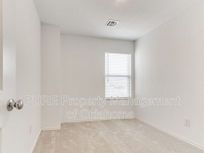 Building Photo - 3311 NW 148th St