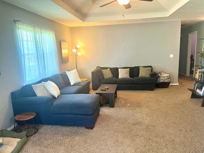 Building Photo - 390 Brook Ave