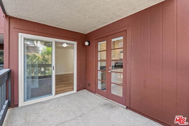 Building Photo - 4800 Maytime Ln