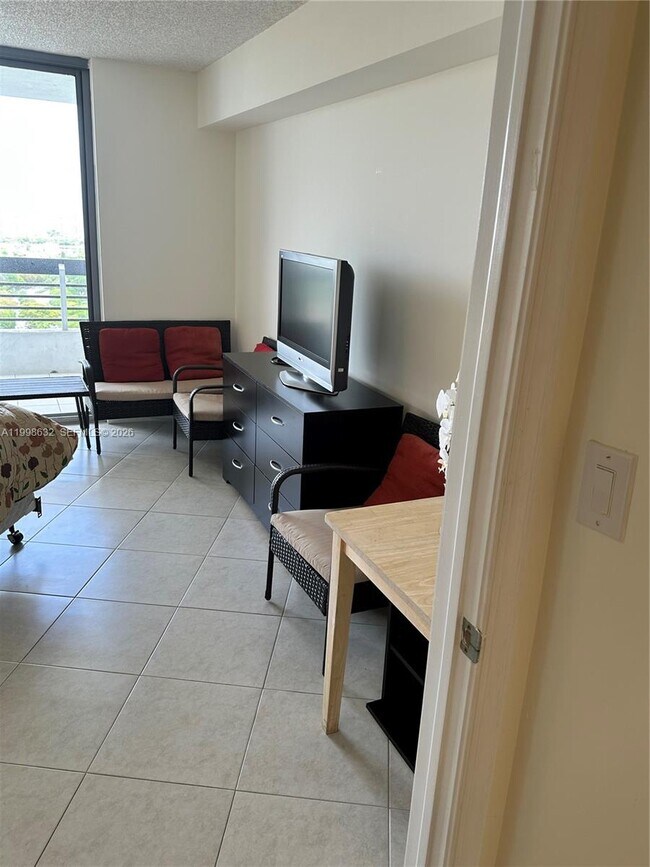 Building Photo - 3530 Mystic Pointe Dr