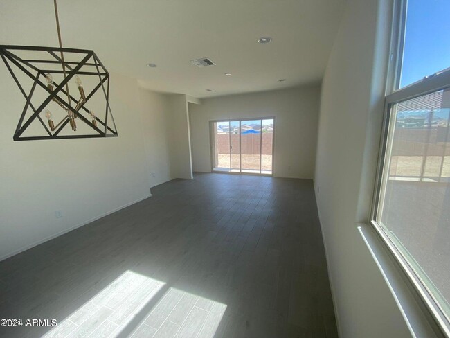 Building Photo - 10731 W Dickerson Dr