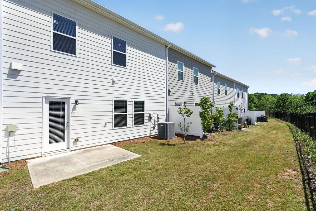 Building Photo - 185 Madison Bend