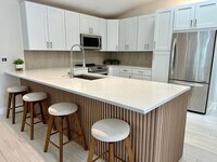 Building Photo - 22670 Vistawood Way