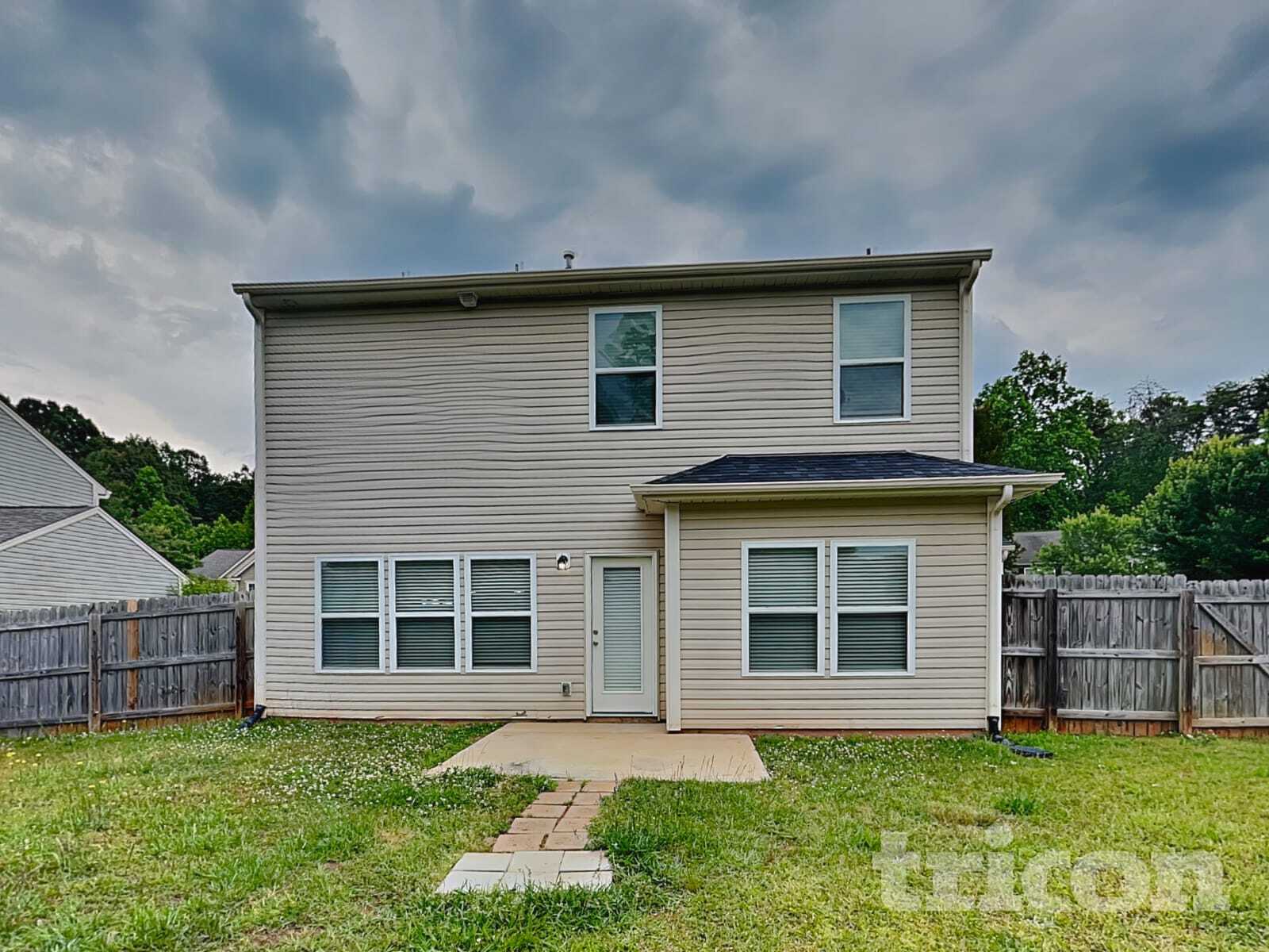 Building Photo - 2053 Lake Vista Drive