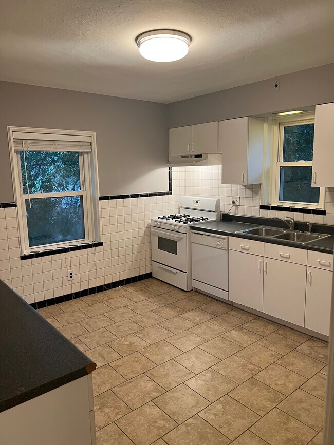 Building Photo - 7449 Delmar Blvd