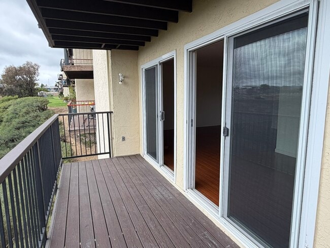 Building Photo - 3652 Clairemont Dr
