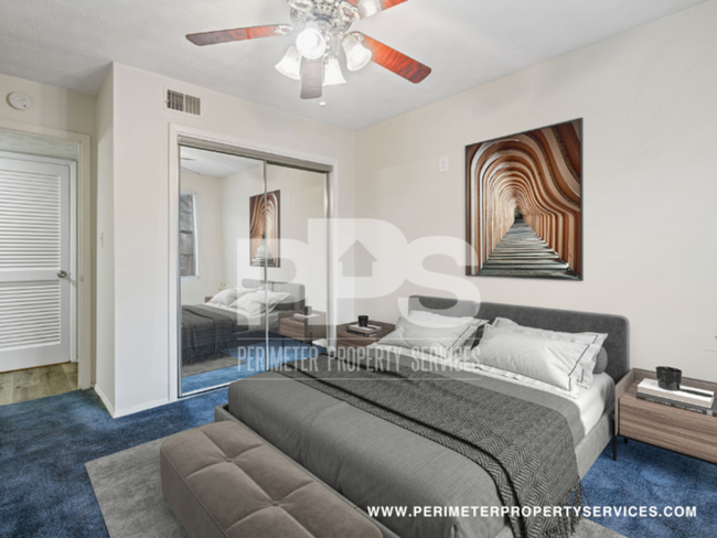 Building Photo - FULLY RENOVATED UNIT!!! WITH ONE MONTH REN...
