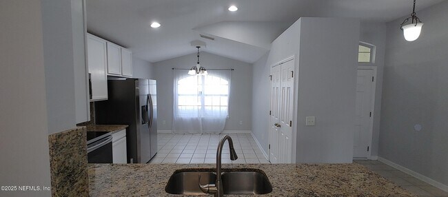 Building Photo - 1035 Beckingham Dr
