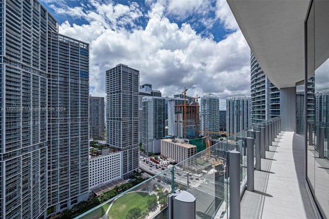 Building Photo - 300 Biscayne Blvd Way