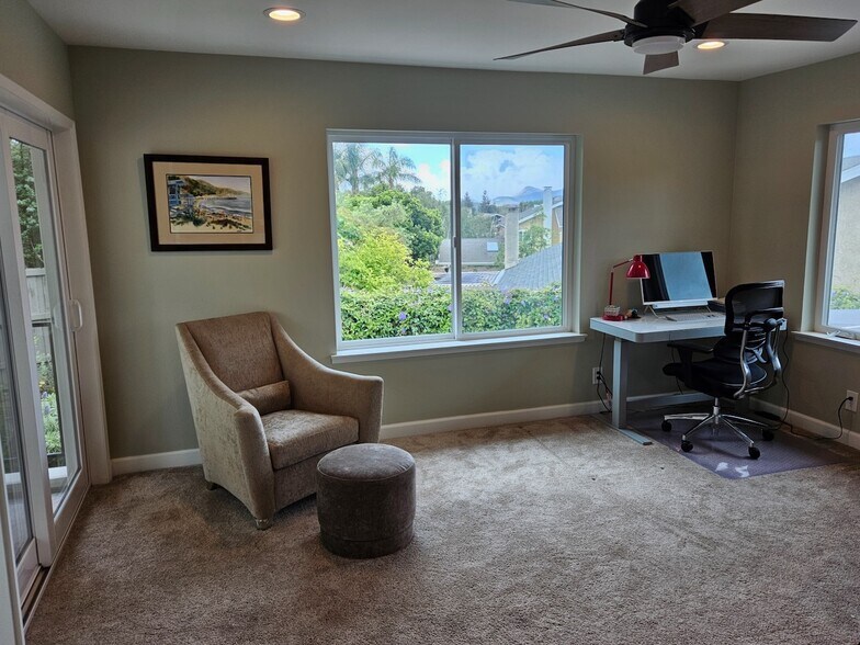 Building Photo - 446 Phlox Ct