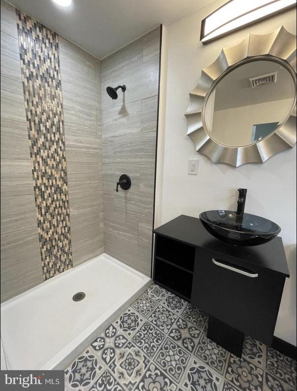 Building Photo - 259 Pinecrest Dr