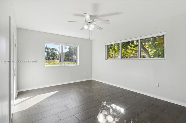 Building Photo - 8501 Hawthorne Ave