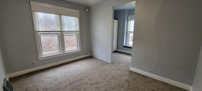 Building Photo - 20 N Willow St