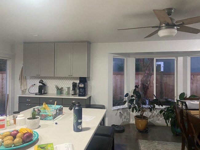 Kitchen/dining - 11904 29th St NE