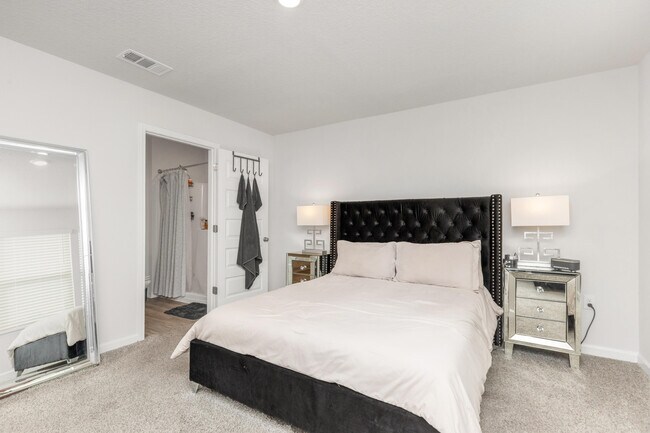 Building Photo - 3418 Phoenix Ct