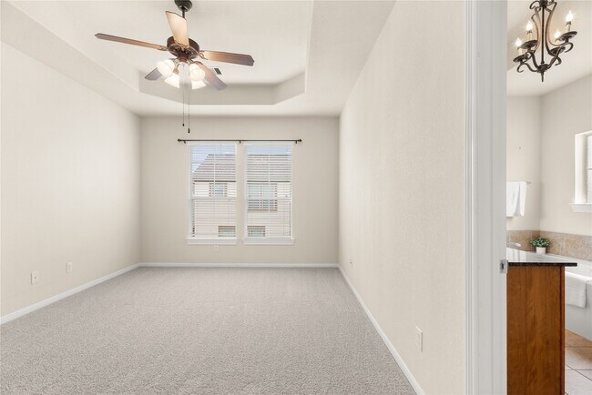 Building Photo - 3334 Clearview Villa Way