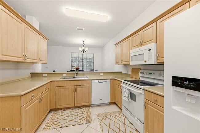 Building Photo - 14978 Summit Pl Cir