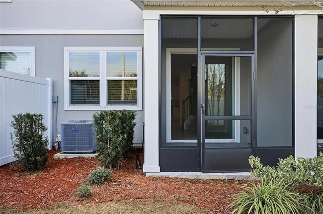 Building Photo - 165 Redbud Rd