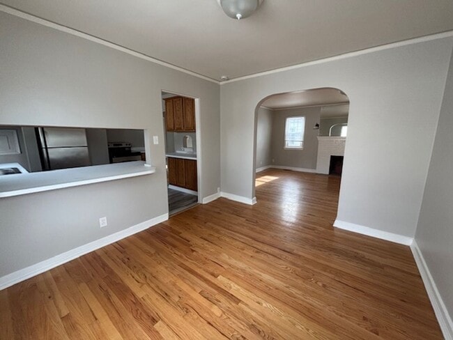 Building Photo - 4 Bedroom 2 Bath House by Frontier Park