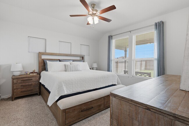 Building Photo - Bright 3-Bed Home with Island Kitchen, Private Patio, and Fenced Yard in New Braunfels