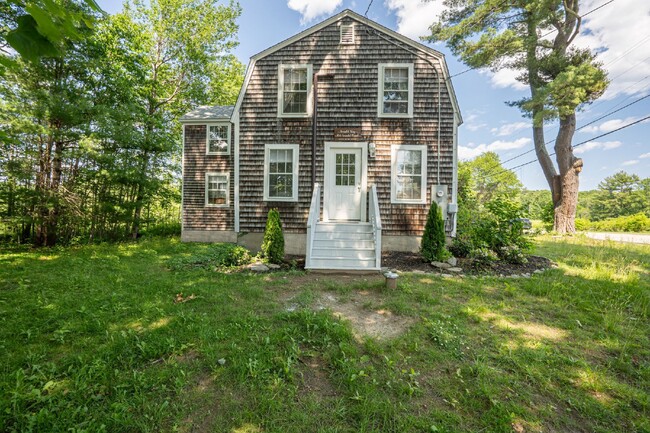 Building Photo - Kennebunkport 3-bedroom House