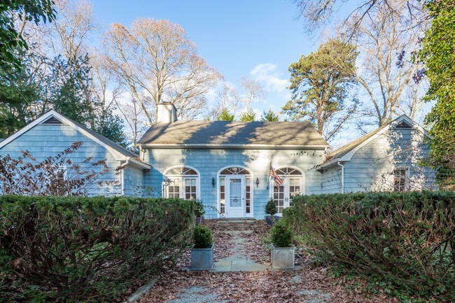 Building Photo - 2 Foxcroft Ln