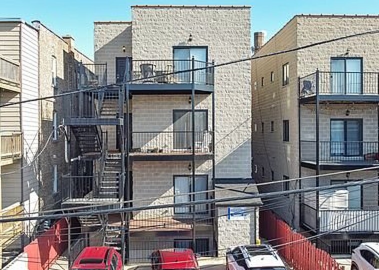 Building Photo - 5062 N Kimball Ave